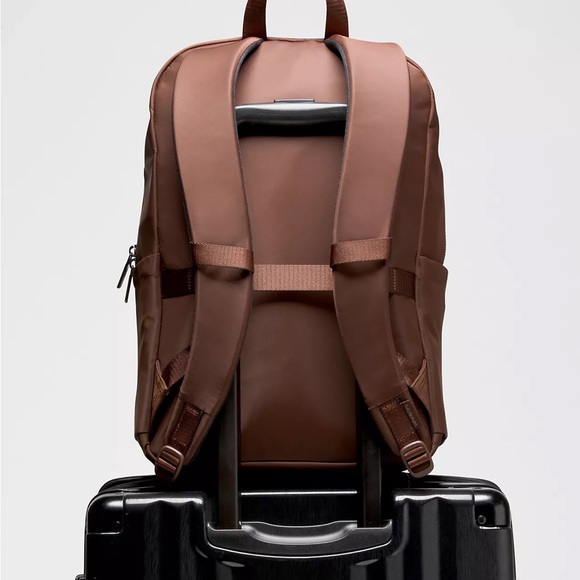 Lululemon Everywhere Backpack 22L Metal Hardware- Lava Cake/Sheer Oak/Gunmetal - Picture 6 of 7
